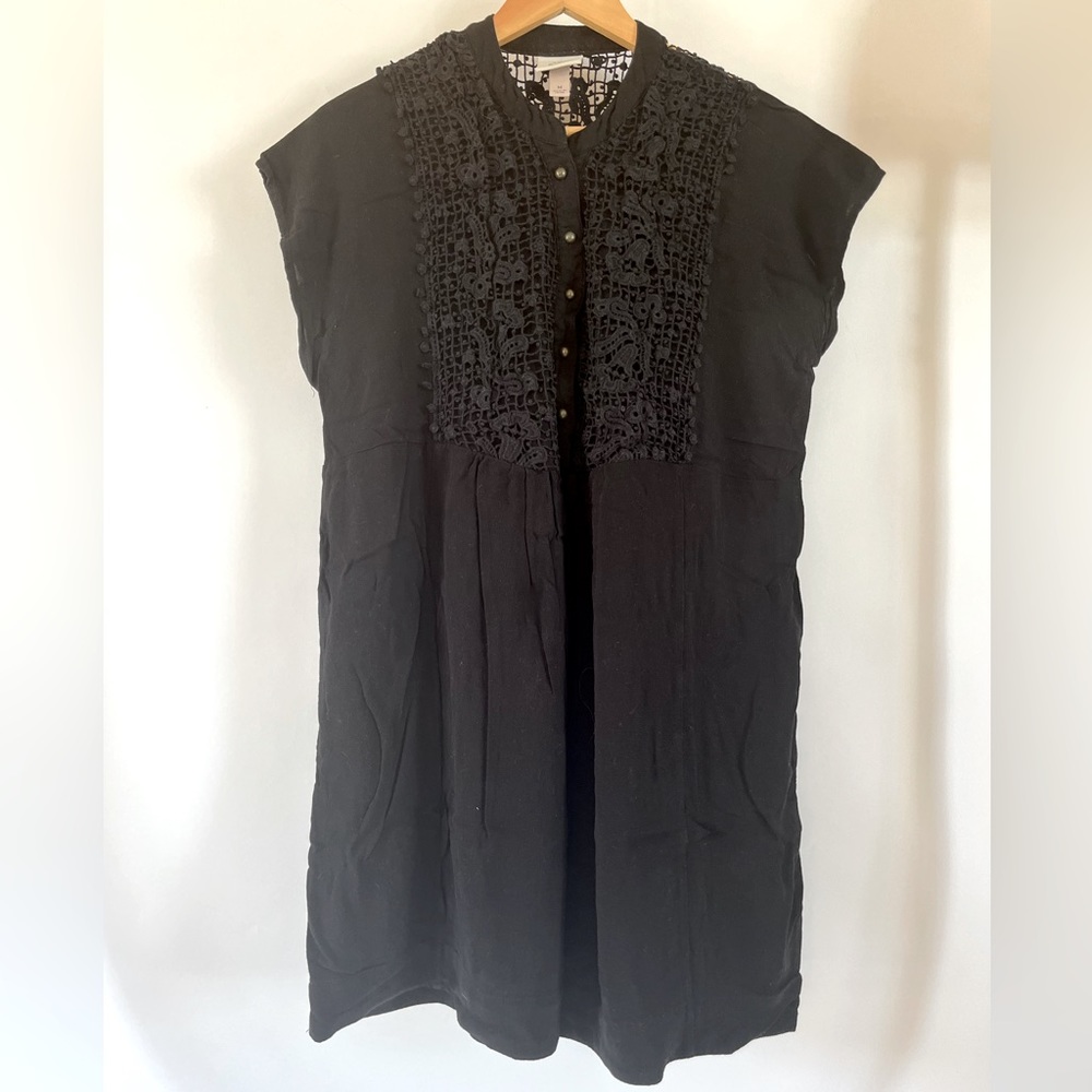 Black Knox Rose tunic
